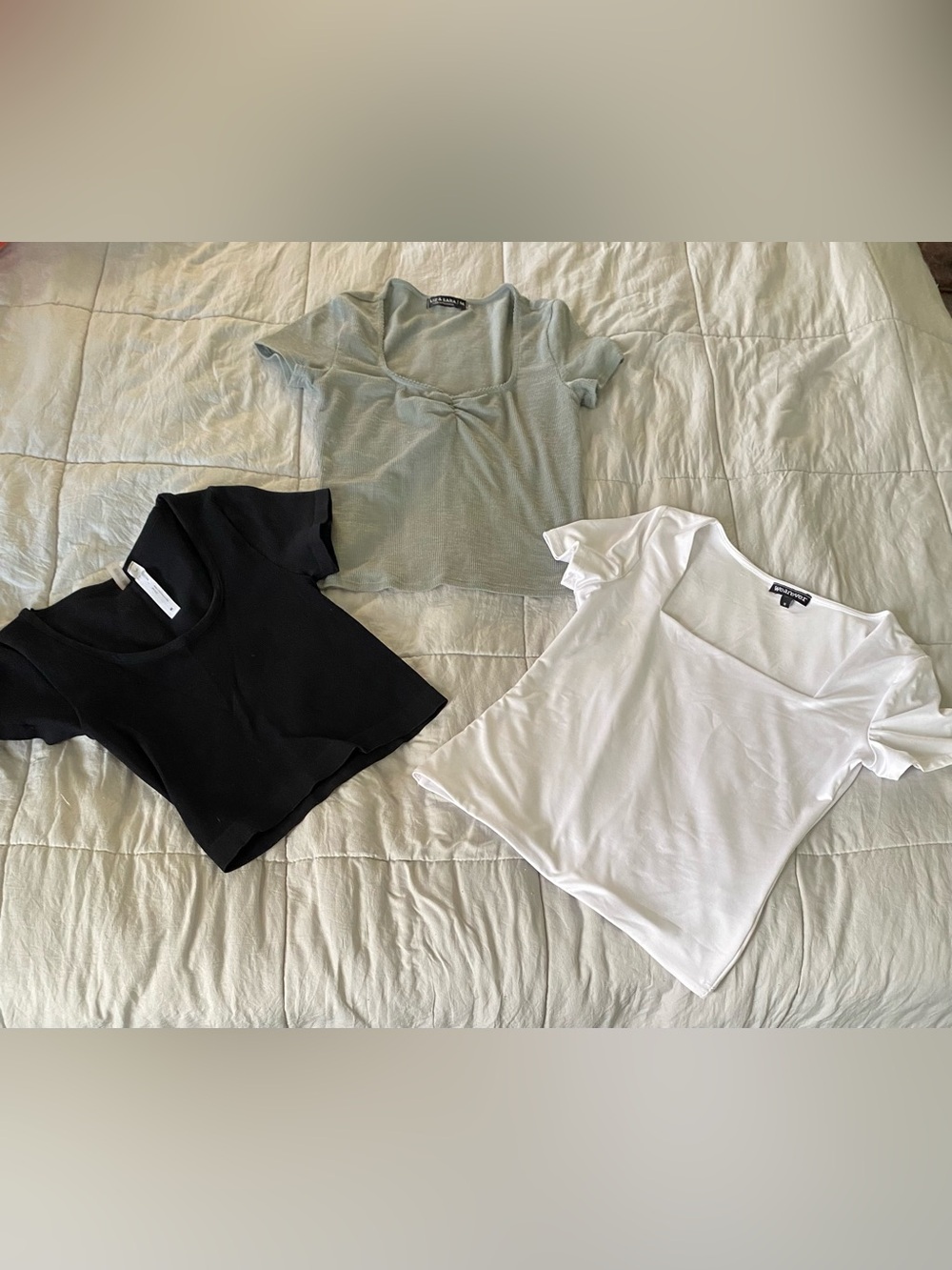Three-Pack Scoop Neck Crop Tops - Black, White, Light Sage
